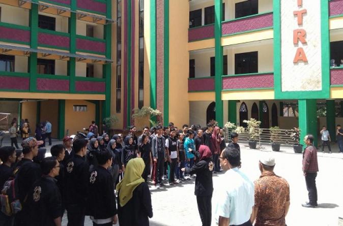 Pelepasan Operabamikat UKM senior